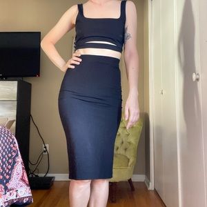 3/$15 High waisted bodycon midi skirt